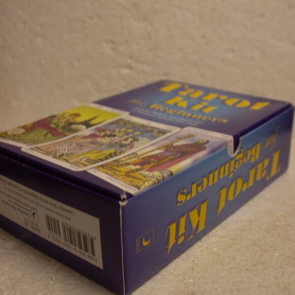 Tarot Kit for Beginners Including Book and Deck of Tarot Cards - Picture 9 of 9